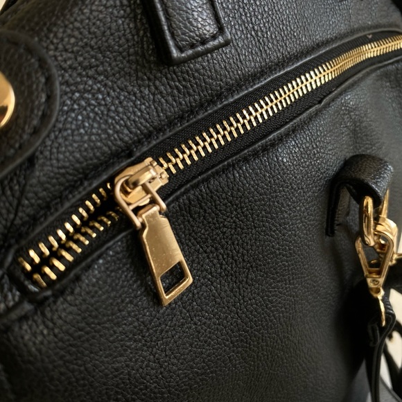 MOSCHINO REPLI BACKPACK JACKET MODEL - Picture 4 of 5